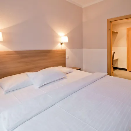 施塔胡斯酒店 酒店